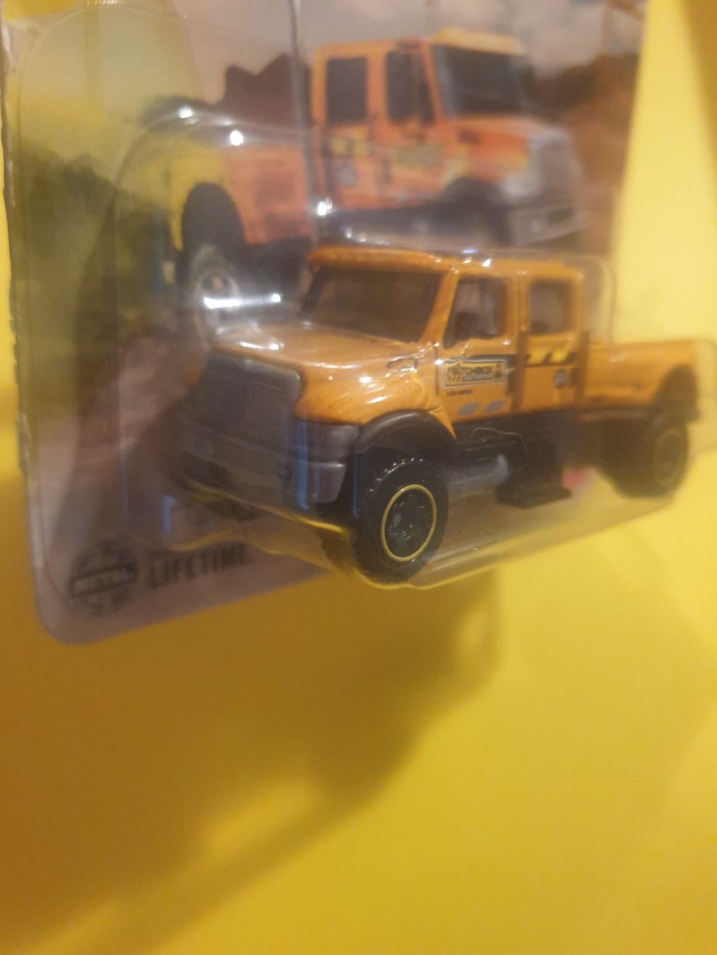 Matchbox Modellini d'auto: Matchbox INTERNATIONAL CXT – Nuovo e nell'imballaggio originale da Oftringen venduto da Rotor 2
